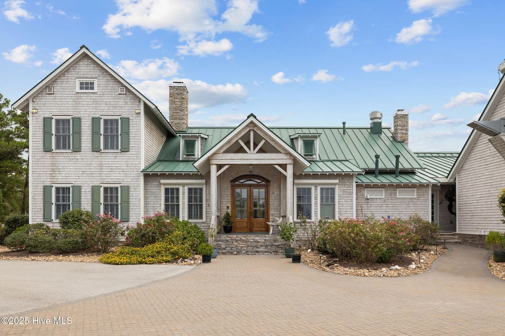 For Sale $2,695,000 • Co-Listing Agent