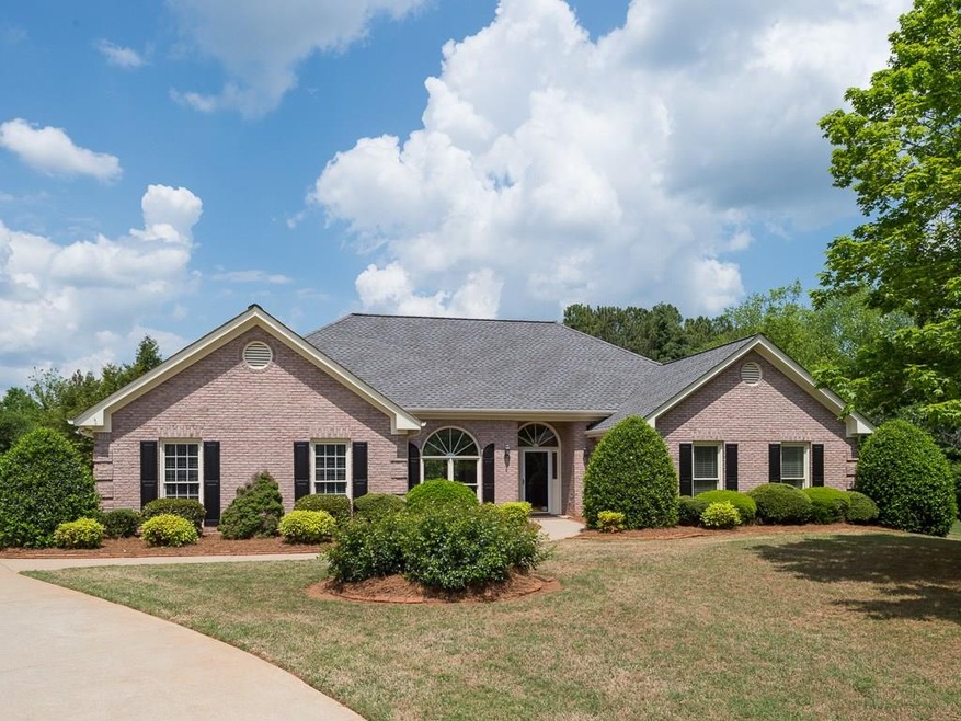 Welcome Home!  Four side brick ranch on cul-de-sac
