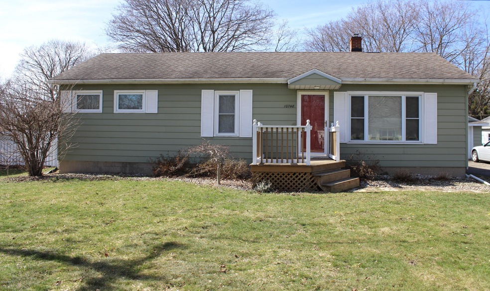 10748 Oakland Dr, Portage, MI 49024 - photo 1