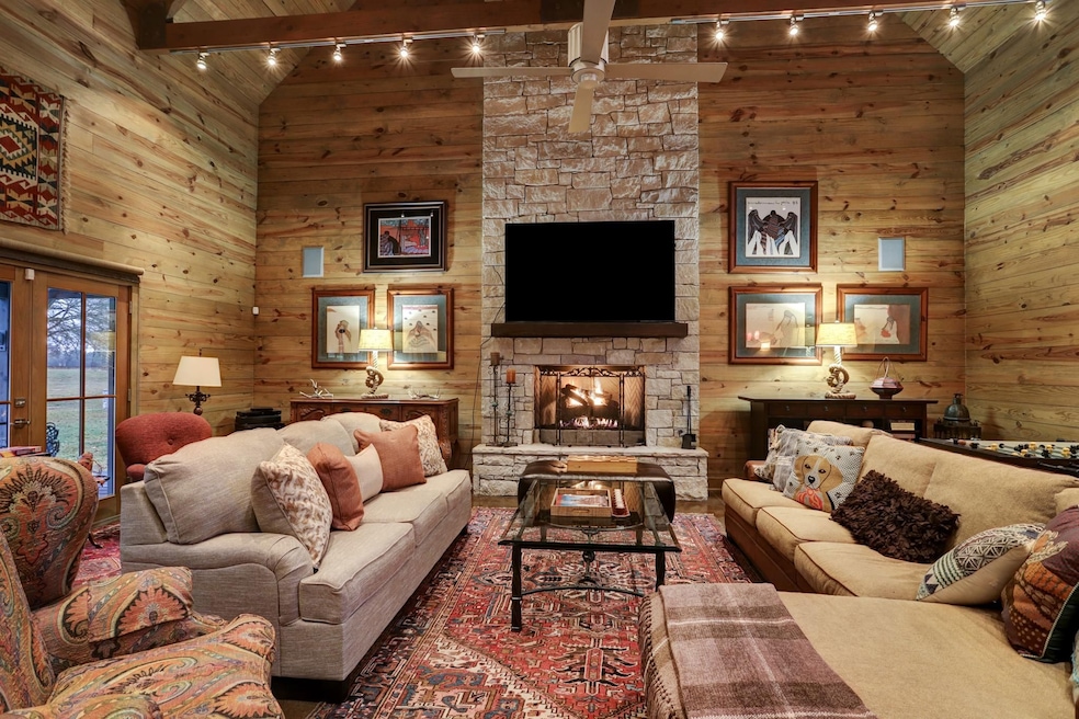 0 Round Top Rd unit 24279816, Round Top, TX 78954 - photo 1