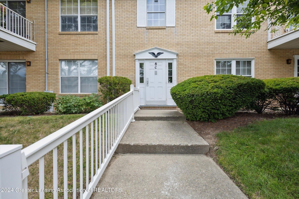 3333 Moores River Dr unit 812, Lansing, MI 48911 - photo 1