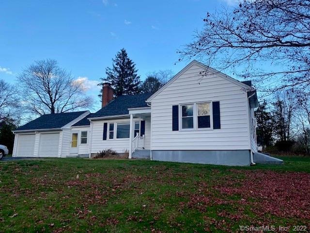 32 Lynwood Dr, Trumbull, CT 06611 - photo 1