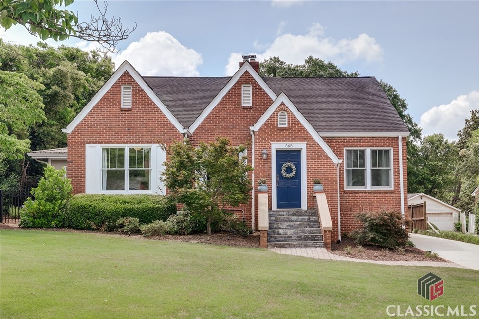 565 W Cloverhurst Ave, Athens, GA 30606 - photo 1