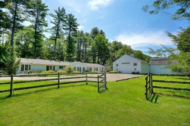 212 Trinity Pass Rd, Pound Ridge, NY 10576 - photo 1