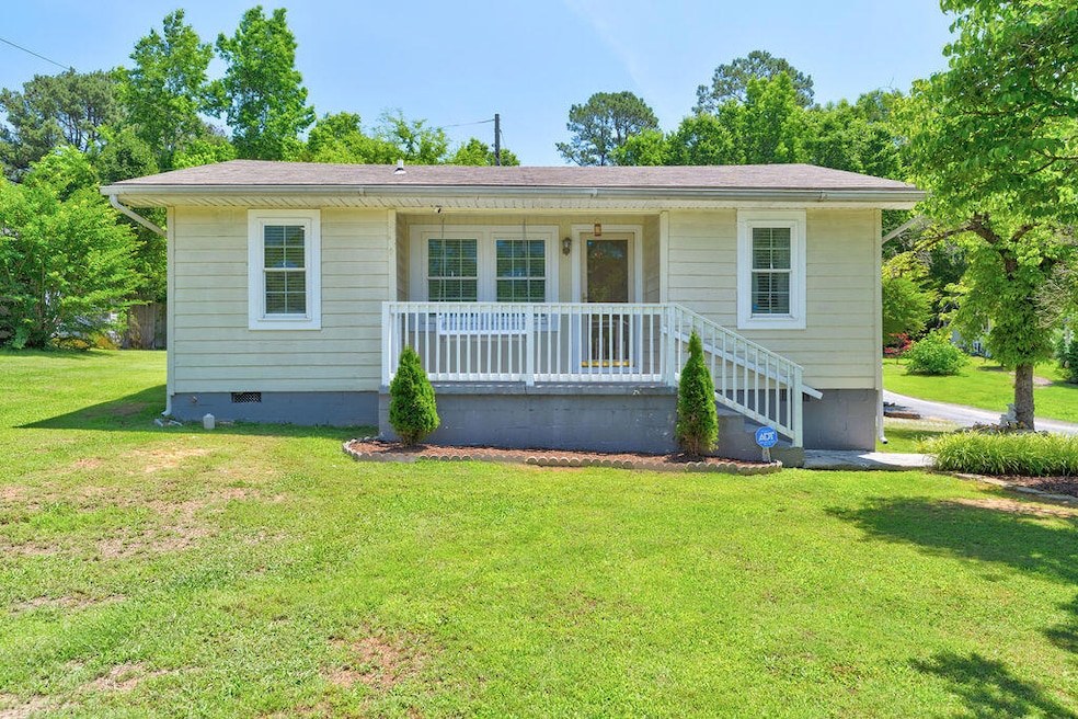 2118NWWaringRd-3