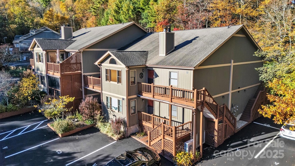 155 Glen Burney Ln unit C6, Blowing Rock, NC 28605 - photo 1