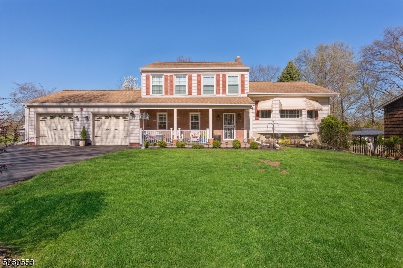 31 Woodlake Dr, Piscataway, NJ 08854 - photo 1