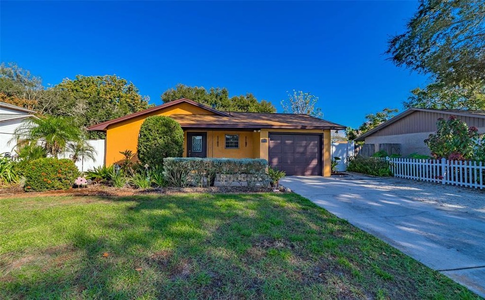 1733 Avenue C NE, Winter Haven, FL 33881 - photo 1