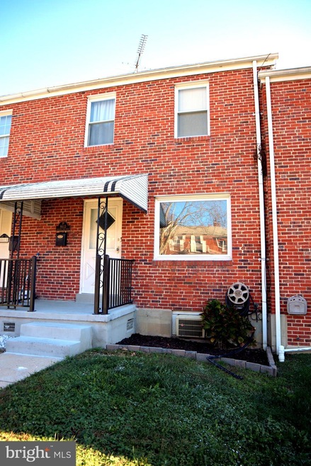 8613 Willow Oak Rd, Parkville, MD 21234 - photo 1