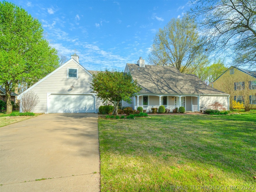 2318 Georgetown Dr, Bartlesville, OK 74006 - photo 1