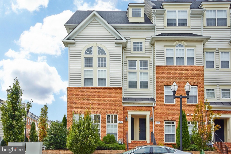 14586 Marlow St unit 113, Gainesville, VA 20155 - photo 1