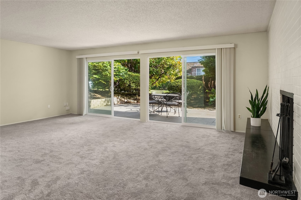 For Sale $599,000 • Co-Listing Agent