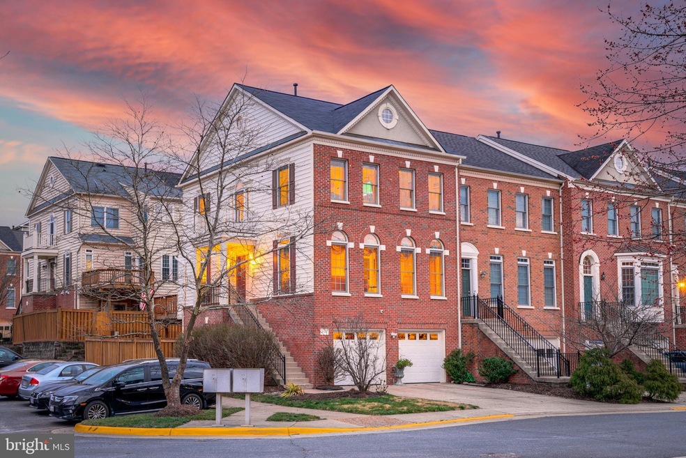 4549 Fair Valley Dr, Fairfax, VA 22033 - photo 1