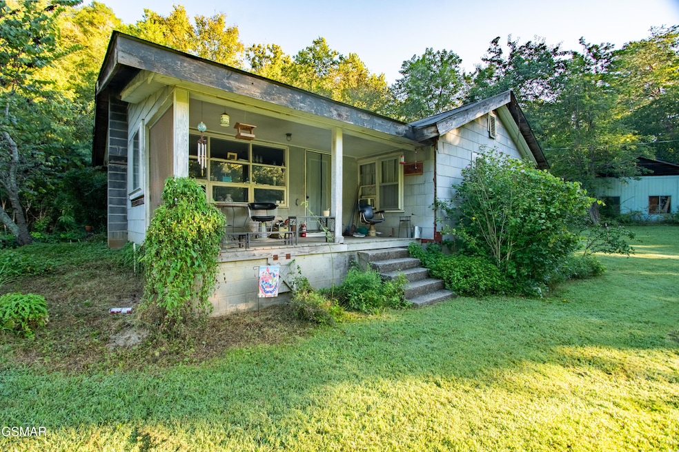 835 Hardin Ln, Sevierville, TN 37862 - photo 1