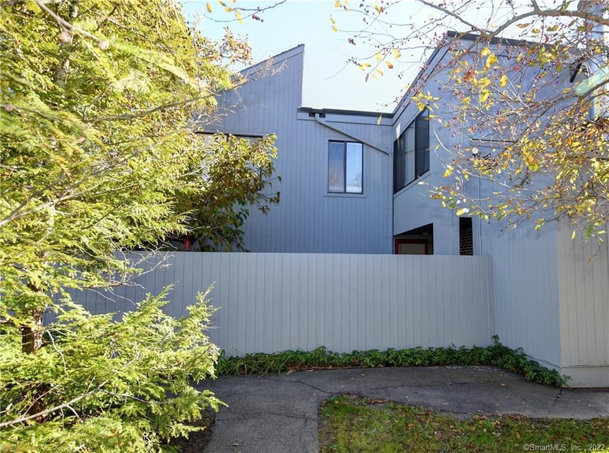 7 Elderberry Ln unit 7, Ridgefield, CT 06877 - photo 1