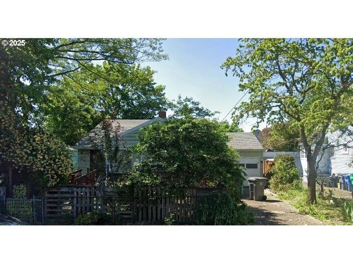 8054 SE Reedway St, Portland, OR 97206 - photo 1