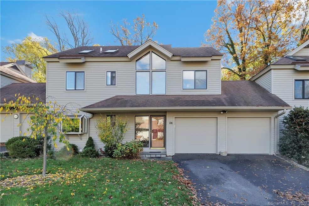 320 Strawberry Hill Ave unit 34, Stamford, CT 06902 - photo 1