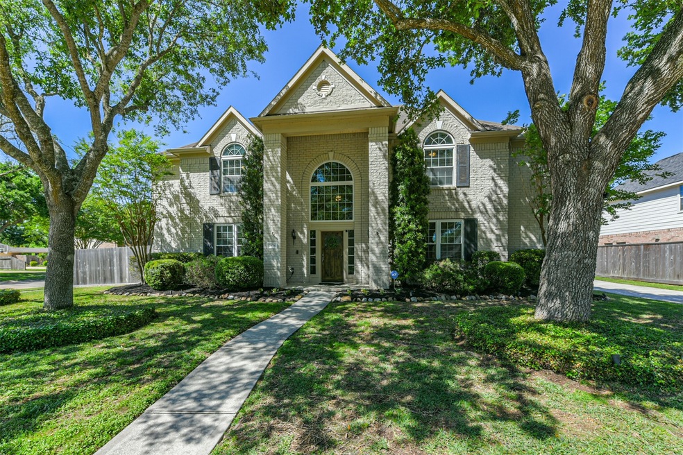 2876 Match Point Ln, Friendswood, TX 77546 - photo 1