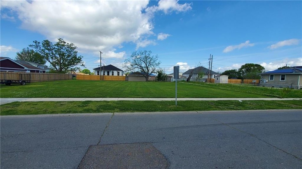 Double Lot Front Packenham