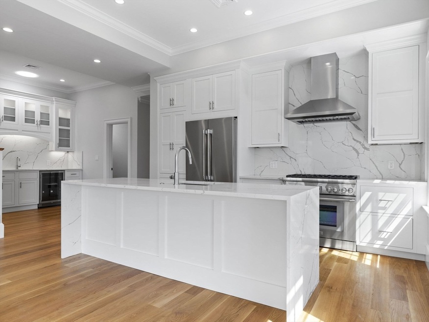 944 E Broadway unit 3, Boston, MA 02127 - photo 1