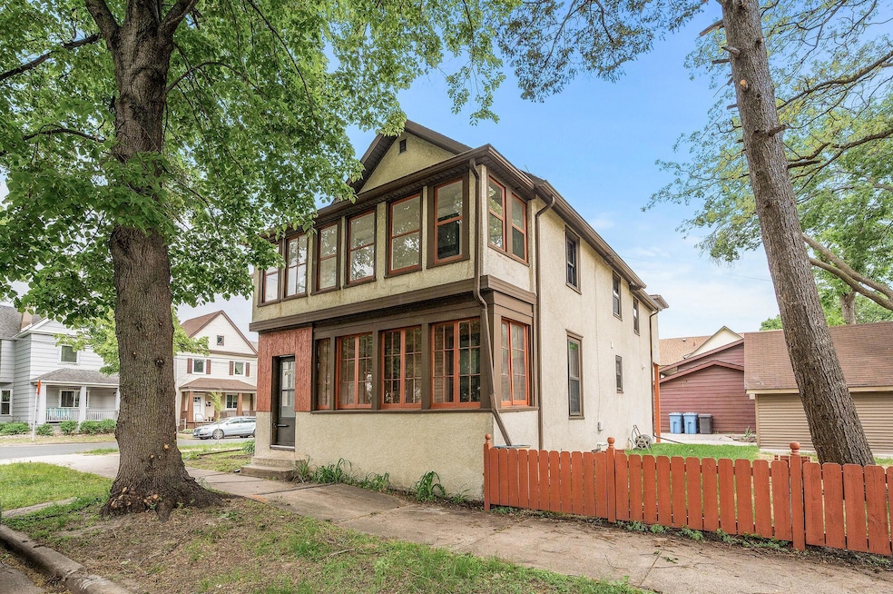 Pending $399,900