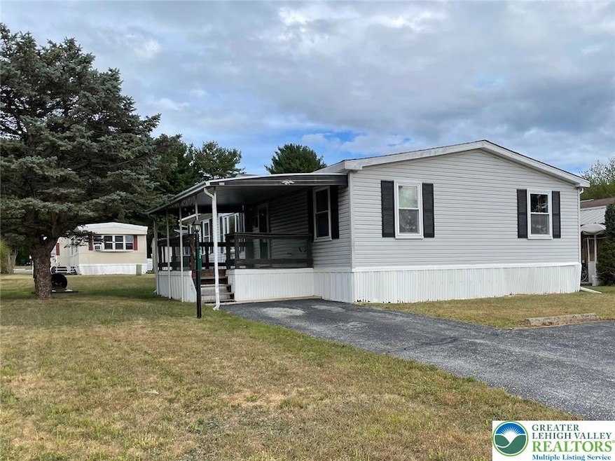 38 De Rose St, Walnutport, PA 18088 - photo 1