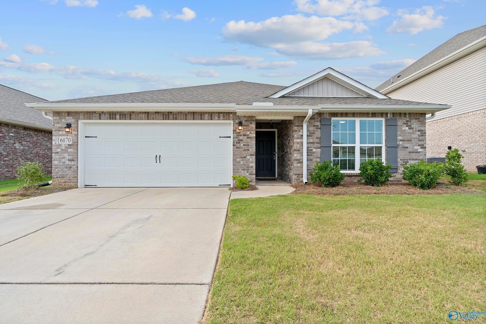 6070 Thorntons Way Cir NW, Huntsville, AL 35810 - photo 1