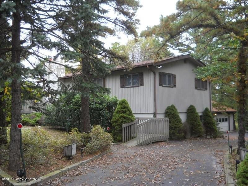 5837 Mohegan Ct, Tunkhannock Township, PA 18334 - photo 1