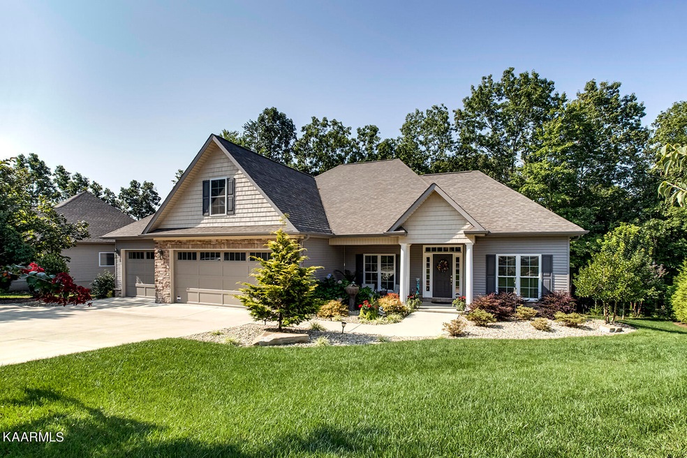01_213 Osage Drive_Front