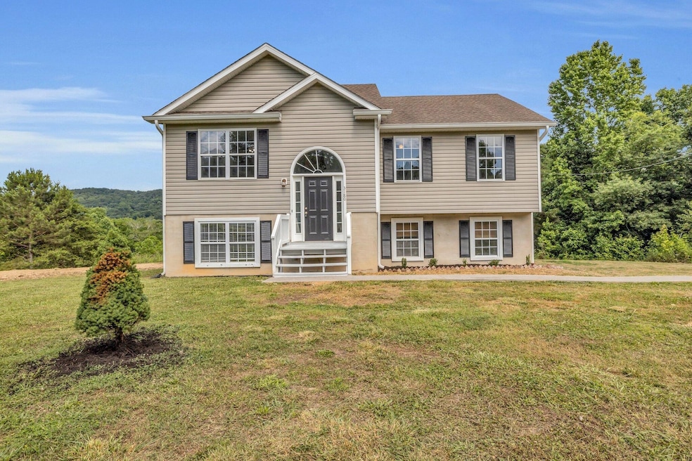 3180 Lower Gordon Springs Rd, Rocky Face, GA 30740 - photo 1