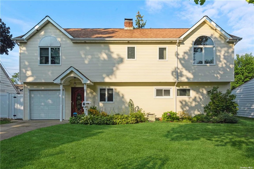 219 Loring Rd, Levittown, NY 11756 - photo 1