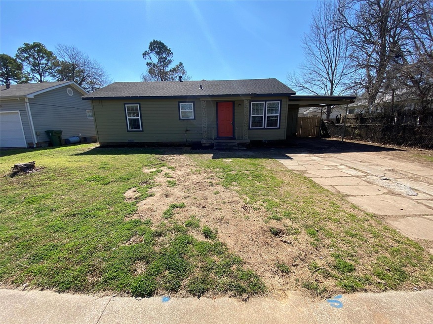 121 Reaves Ln, Hurst, TX 76053 - photo 1