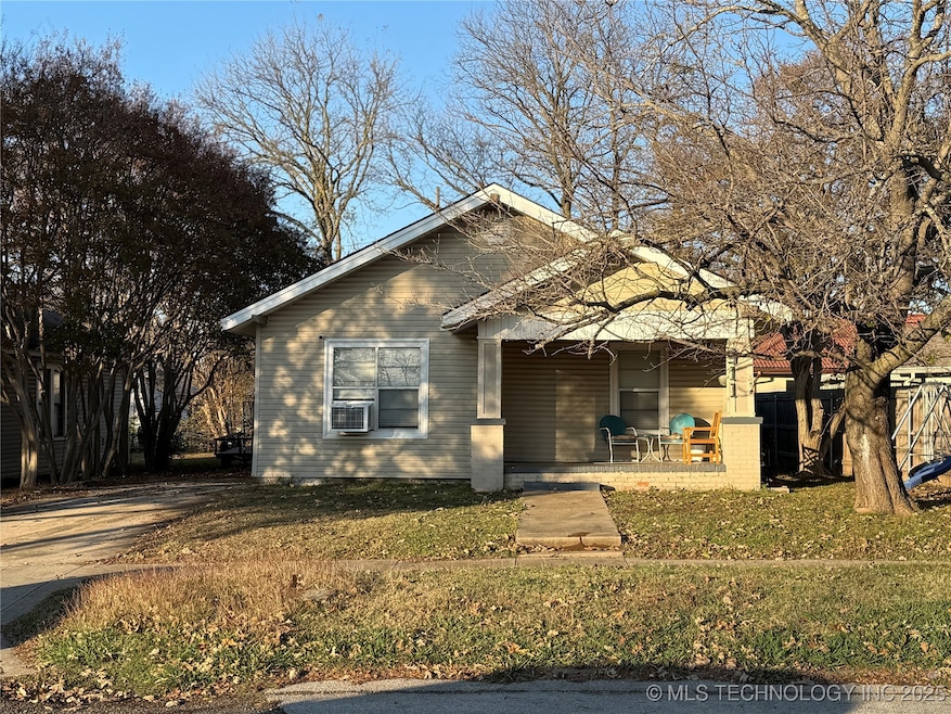511 2nd St, Ardmore, OK 73401 - photo 1