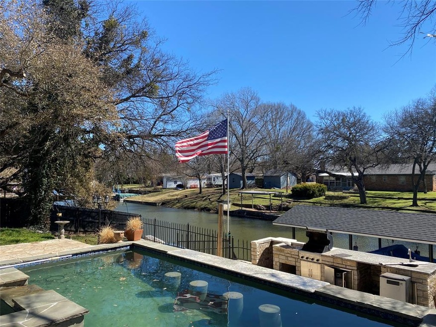 219 Granada Calle St, Granbury, TX 76049 - photo 1