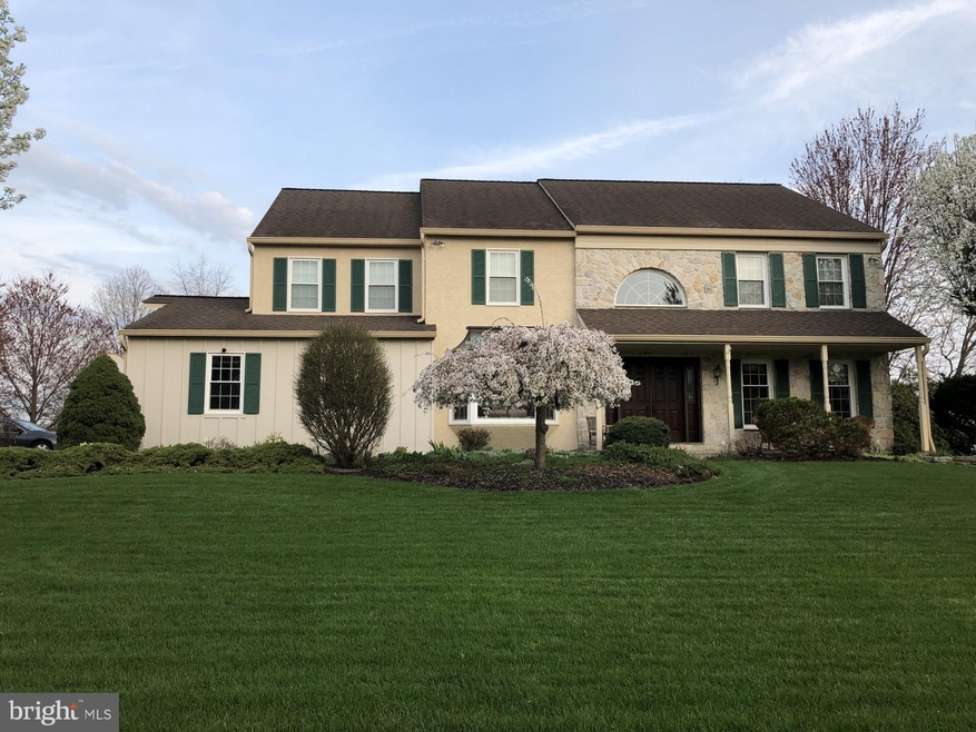 8 Marian Cir, Chalfont, PA 18914 - photo 1