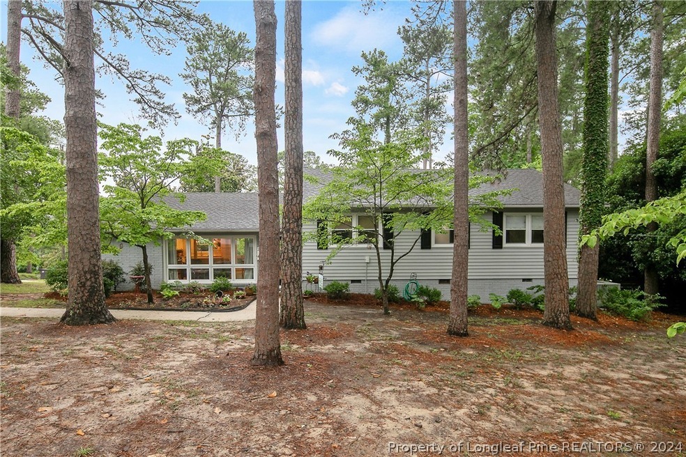 2507 Mirror Lake Dr, Fayetteville, NC 28303 - photo 1