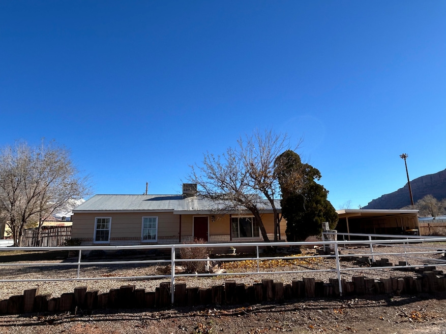 4908 Sunny Acres Ln, Moab, UT 84532 - photo 1