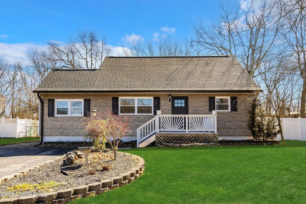 5 Hampton Rd, Howell, NJ 07731 - photo 1