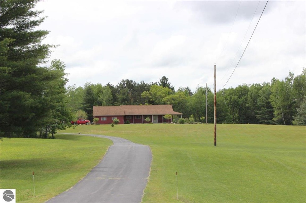 685 W State Rd, West Branch, MI 48661 - photo 1