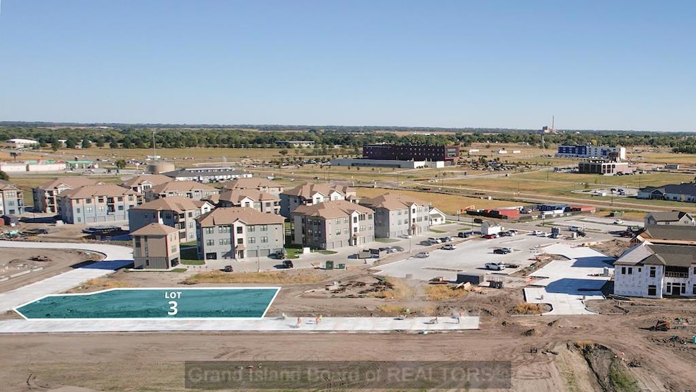 3517 Weaver St, Grand Island, NE 68803 - photo 1