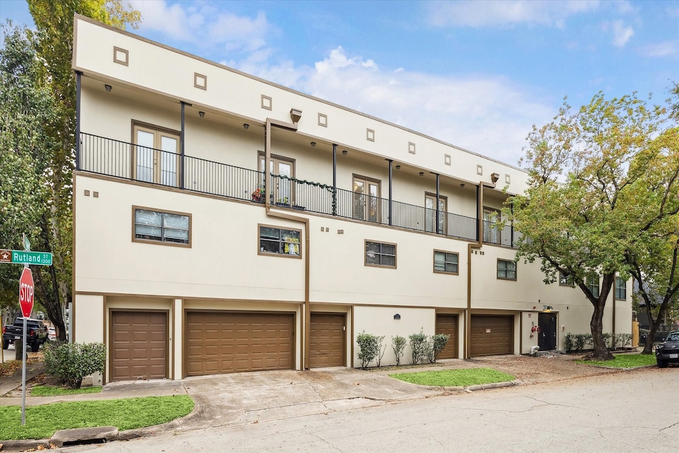 1342 Rutland St unit 203, Houston, TX 77008 - photo 1