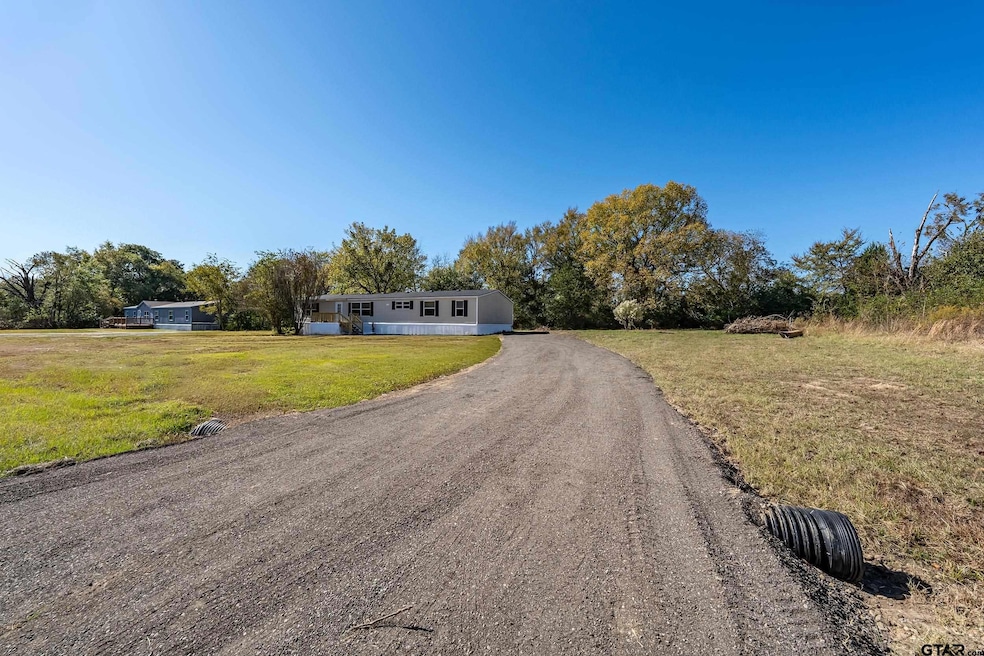 1121 Pecan Ridge, Chandler, TX 75758 - photo 1