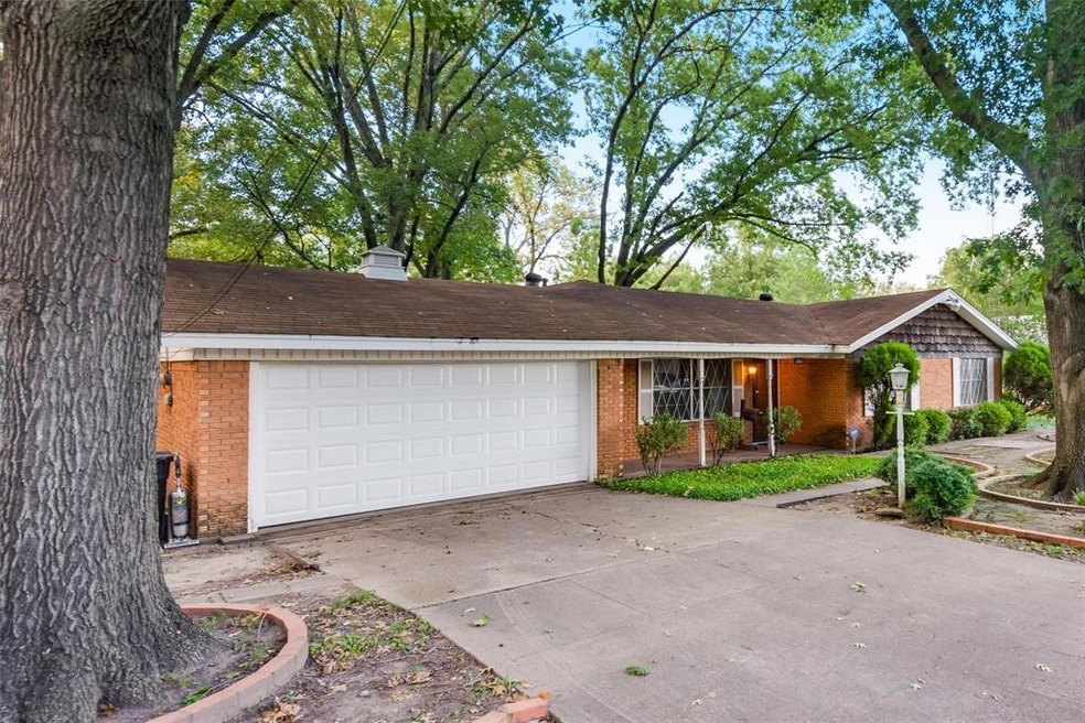 1516 W 6th Ave, Corsicana, TX 75110 - photo 1