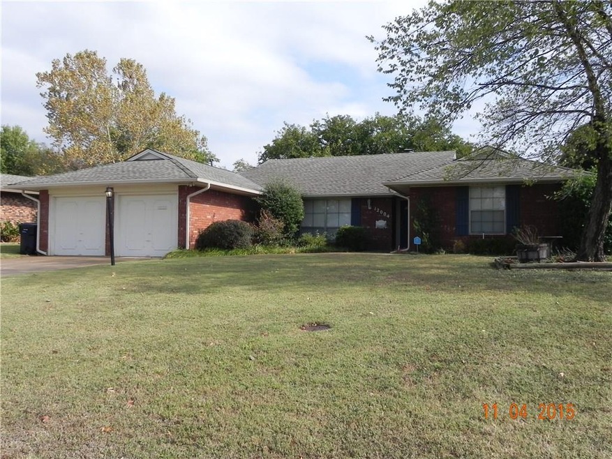 12004 Camelot Dr, Oklahoma City, OK 73120 - photo 1