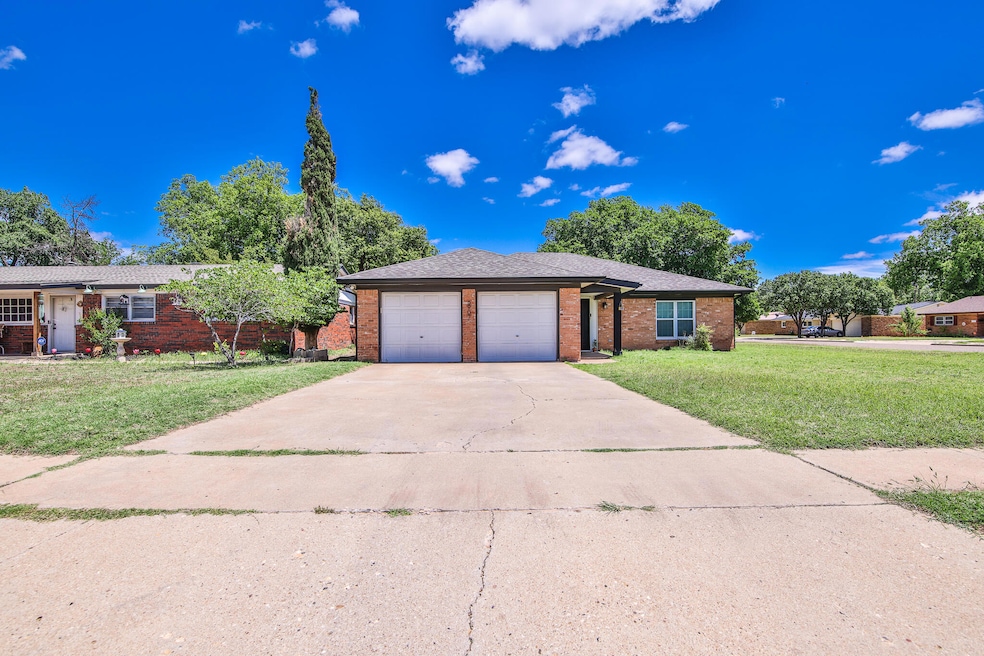 6907 Avenue W, Lubbock, TX 79412 - photo 1