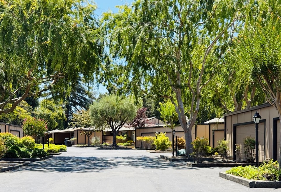 Sold $1,428,800 • Co-Listing Agent