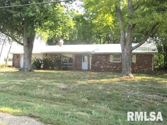 521 N West Ave, Mason City, IL 62664 - photo 1