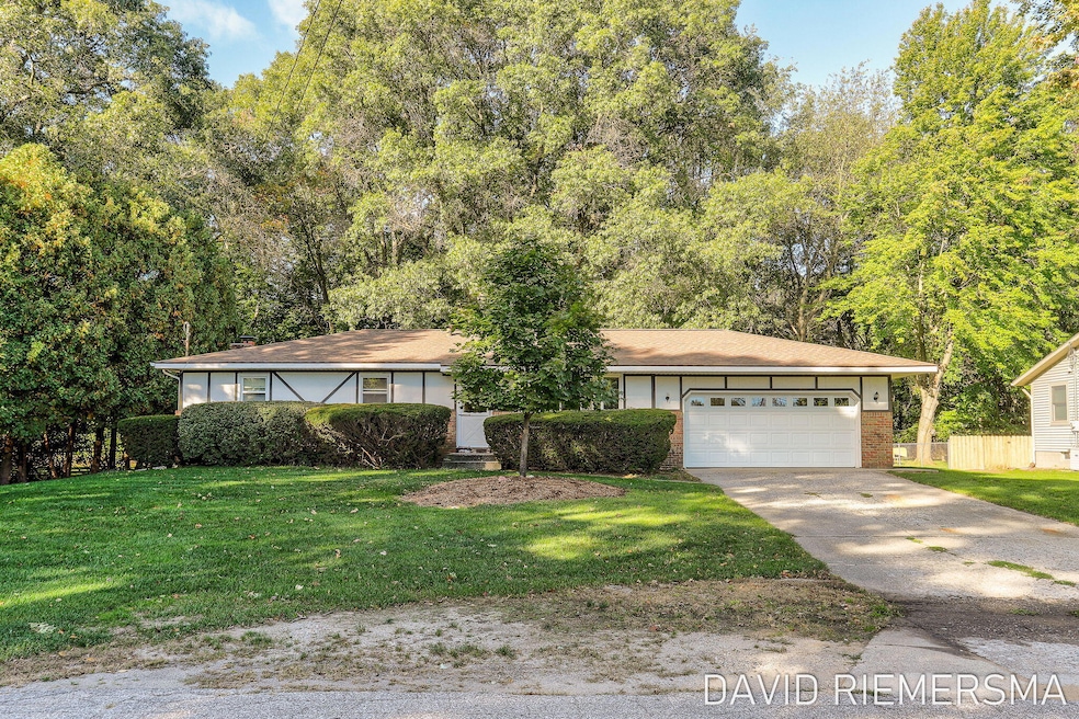 2-web-or-mls-4699-susan-st