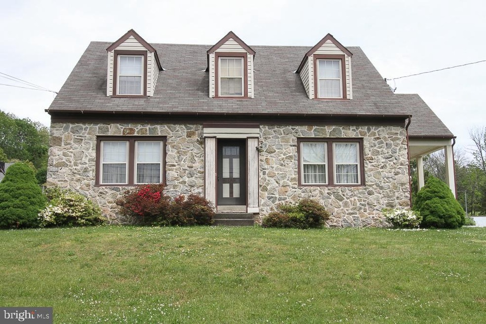 1186 Farmington Ave, Pottstown, PA 19464 - photo 1