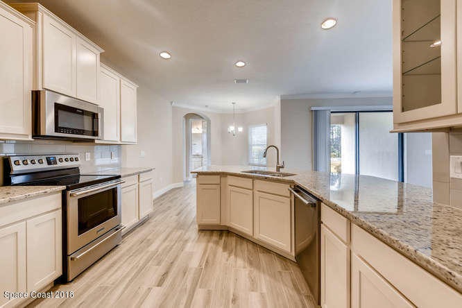 Maplewood B-small-004-4-Kitchen-666x445-